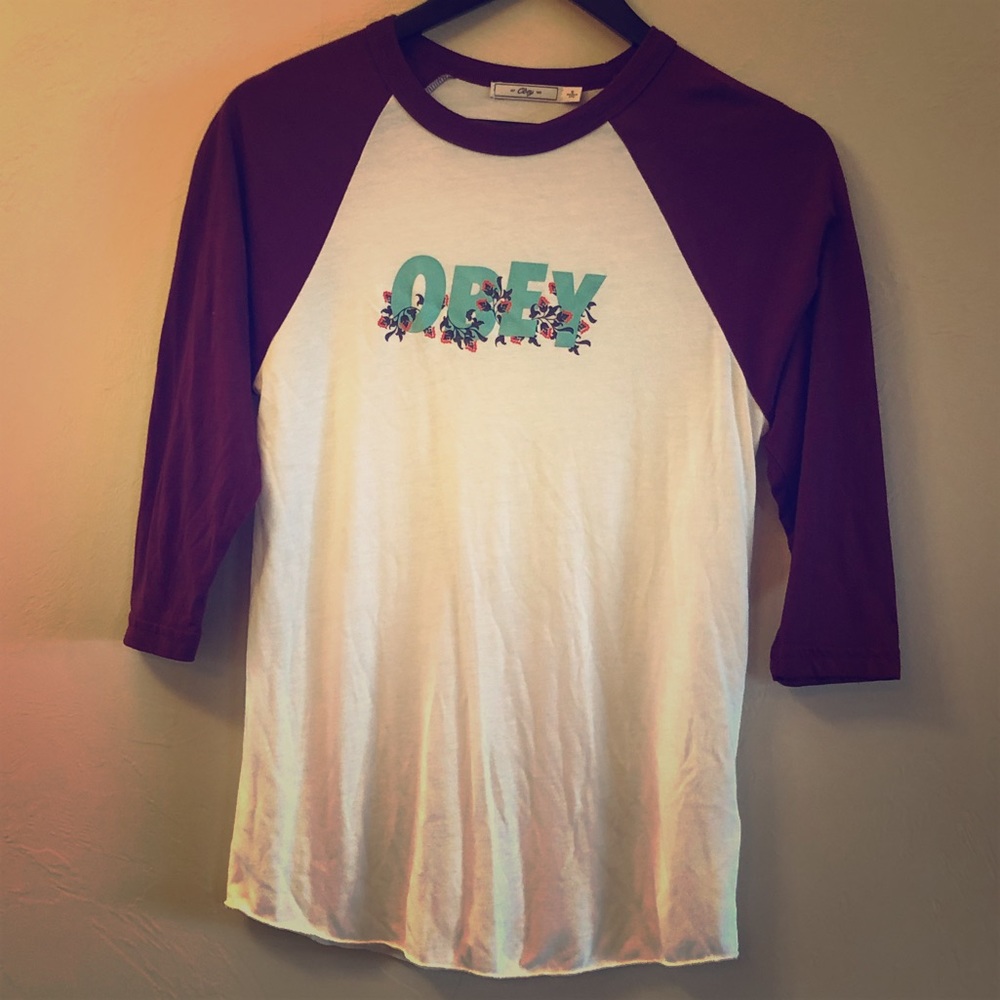 EUC OBEY 3/4 LENGTH SHIRT SIZE SMALL